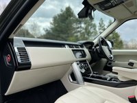 USED 2014 64 LAND ROVER RANGE ROVER 4.4 SDV8 AUTOBIOGRAPHY 5d 339 BHP Panoramic Glass Roof Dual TV