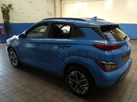 USED 2022 71 HYUNDAI KONA 0.0 PREMIUM 5d 135 BHP AN OPPORTUNITY TO SKIP WAIT-LIST FOR EXTREMELY POPULAR HYUNDAI KONA ALL ELECTRIC