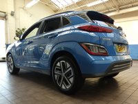 USED 2022 71 HYUNDAI KONA 0.0 PREMIUM 5d 135 BHP AN OPPORTUNITY TO SKIP WAIT-LIST FOR EXTREMELY POPULAR HYUNDAI KONA ALL ELECTRIC