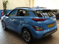 USED 2022 71 HYUNDAI KONA 0.0 PREMIUM 5d 135 BHP AN OPPORTUNITY TO SKIP WAIT-LIST FOR EXTREMELY POPULAR HYUNDAI KONA ALL ELECTRIC