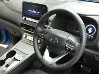 USED 2022 71 HYUNDAI KONA 0.0 PREMIUM 5d 135 BHP AN OPPORTUNITY TO SKIP WAIT-LIST FOR EXTREMELY POPULAR HYUNDAI KONA ALL ELECTRIC