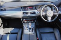 USED 2016 16 BMW 5 SERIES 2.0 520D M SPORT GRAN TURISMO 5d 181 BHP 2 Owners, Parking Sensors, Reversing Camera, Pan Roof, Dual Climate, Heated Leather Part Electric Seats, Bluetooth, Pro Nav