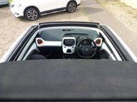 USED 2017 17 PEUGEOT 108 1.2 PURETECH ROLAND GARROS TOP 3d 82 BHP www.suffolkcarcentre.co.uk - Located at Reydon