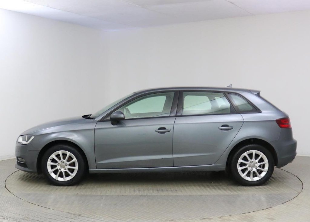 USED 2014 14 AUDI A3 1.6 TDI SE 5d 