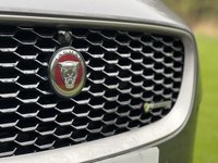 USED 2018 68 JAGUAR E-PACE 2.0 R-DYNAMIC HSE 5d 178 BHP 10"Touch ProNAV, Side Steps