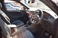 USED 2017 17 VOLKSWAGEN TIGUAN TIGUAN R-LINE TDI BMT 4MOT S-A FULL LEATHER/ KEYLESS/ SUNROOF