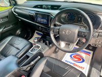 USED 2016 66 TOYOTA HI-LUX 2.4 INVINCIBLE X 4WD D-4D DCB 148 BHP ** NO VAT **  LOW MILES + 2 KEYS