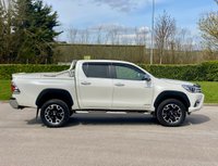 USED 2016 66 TOYOTA HI-LUX 2.4 INVINCIBLE X 4WD D-4D DCB 148 BHP ** NO VAT **  LOW MILES + 2 KEYS