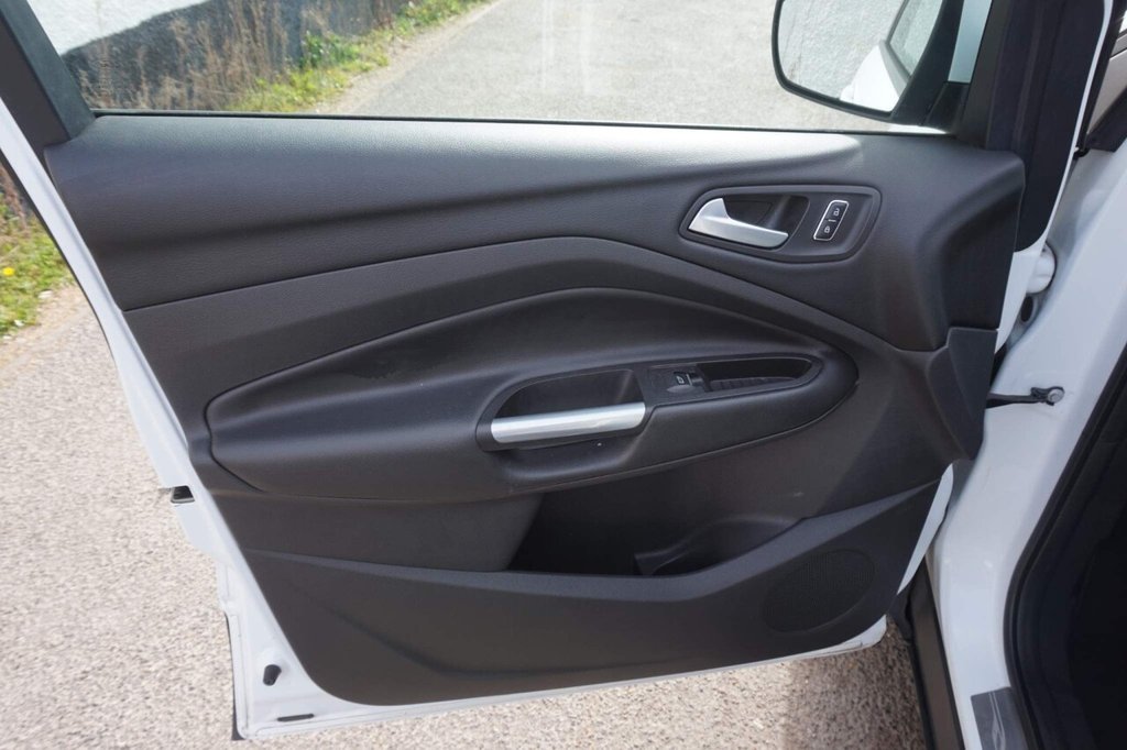 USED 2015 65 FORD KUGA 2.0 TDCi Titanium 2WD 5dr DIESEL/JUST ARRIVED!!