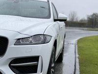 USED 2017 17 JAGUAR F-PACE 2.0 R-SPORT AWD 5d 178 BHP Privacy, NAV, DAB, Sensors