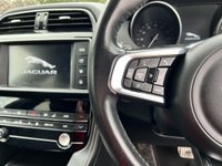 USED 2017 17 JAGUAR F-PACE 2.0 R-SPORT AWD 5d 178 BHP Privacy, NAV, DAB, Sensors