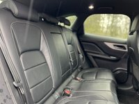 USED 2017 17 JAGUAR F-PACE 2.0 R-SPORT AWD 5d 178 BHP Privacy, NAV, DAB, Sensors