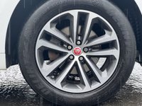 USED 2017 17 JAGUAR F-PACE 2.0 R-SPORT AWD 5d 178 BHP Privacy, NAV, DAB, Sensors