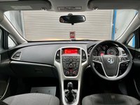 USED 2011 60 VAUXHALL ASTRA 1.7 EXCLUSIV CDTI 5d 108 BHP &pound;30Tax,Cruise Control