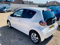 USED 2011 61 TOYOTA AYGO 1.0 VVT-I GO 5d 67 BHP FSH - 10 services and Sat Nav