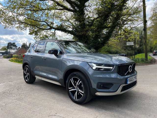 2019 69 Volvo Xc40 2.0 D4 R-DESIGN AWD 5d 188 BHP