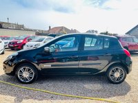 USED 2011 11 RENAULT CLIO 1.1 DYNAMIQUE TOMTOM 5 door Superb Low Mileage and Sat Nav