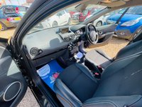 USED 2011 11 RENAULT CLIO 1.1 DYNAMIQUE TOMTOM 5 door Superb Low Mileage and Sat Nav