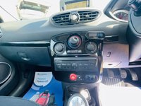 USED 2011 11 RENAULT CLIO 1.1 DYNAMIQUE TOMTOM 5 door Superb Low Mileage and Sat Nav