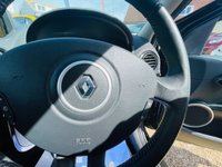USED 2011 11 RENAULT CLIO 1.1 DYNAMIQUE TOMTOM 5 door Superb Low Mileage and Sat Nav