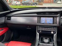 USED 2016 65 JAGUAR XF 2.0 R-SPORT 4d 177 BHP SUNROOF | CAMERA | PRISTINE | FULL SERVICE HISTORY |