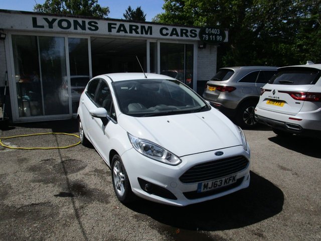 2013 63 Ford Fiesta 1.0 ZETEC 5d 99 BHP