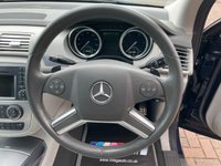 USED 2013 62 MERCEDES-BENZ R CLASS 3.0 R350 CDI 4MATIC 5d 265 BHP GREAT COLOUR COMBO!