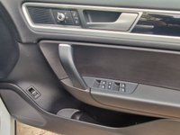 USED 2017 67 VOLKSWAGEN TOUAREG 3.0 V6 R-LINE PLUS TDI BLUEMOTION TECHNOLOGY 5d 259 BHP ZERO DEPOSIT FINANCE AVAILABLE