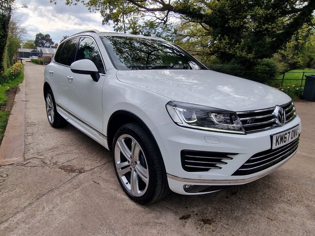 2017 67 Volkswagen Touareg 3.0 V6 R-LINE PLUS TDI BLUEMOTION TECHNOLOGY 5d 259 BHP