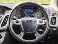 USED 2014 14 FORD FOCUS 1.6 ZETEC NAVIGATOR 5d 124 BHP Full FORD Service History  |  2 Owners From Brand New