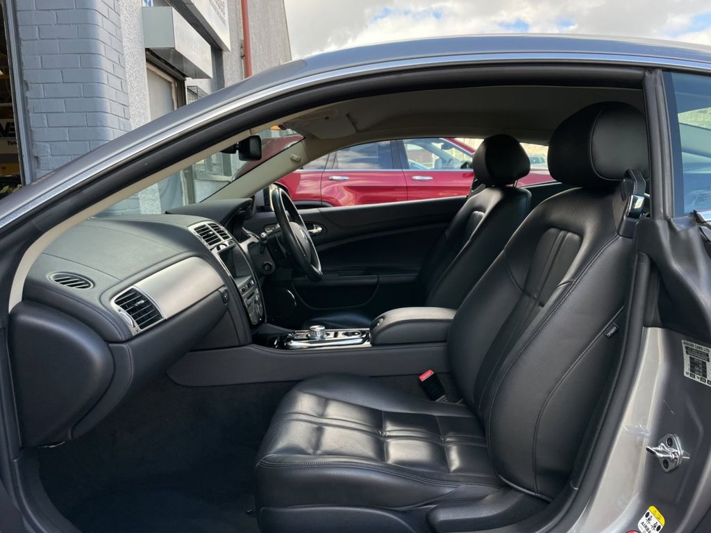 USED 2011 11 JAGUAR XK 5.0 XK 2d 385 BHP 