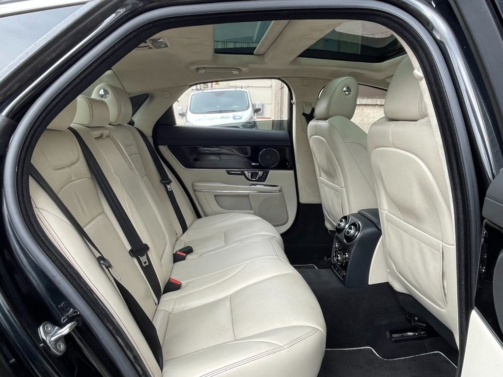 USED 2014 14 JAGUAR XJ 3.0 D V6 PORTFOLIO 4d 275 BHP 