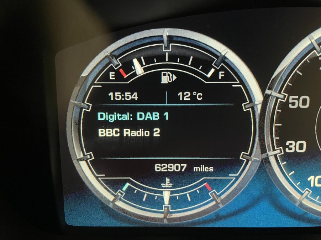 USED 2014 14 JAGUAR XJ 3.0 D V6 PORTFOLIO 4d 275 BHP 