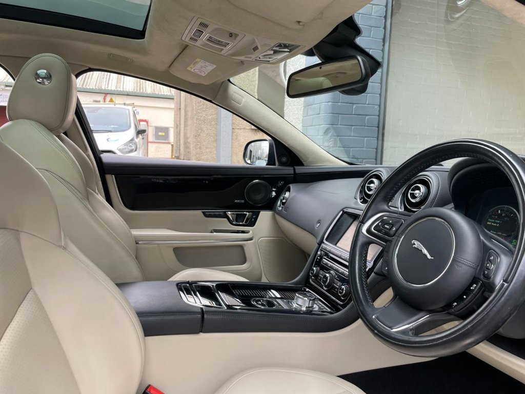 USED 2014 14 JAGUAR XJ 3.0 D V6 PORTFOLIO 4d 275 BHP 