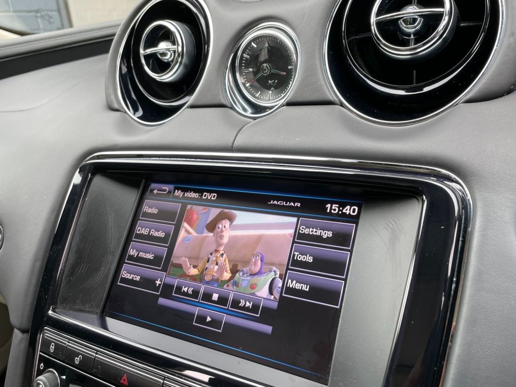 USED 2014 14 JAGUAR XJ 3.0 D V6 PORTFOLIO 4d 275 BHP 