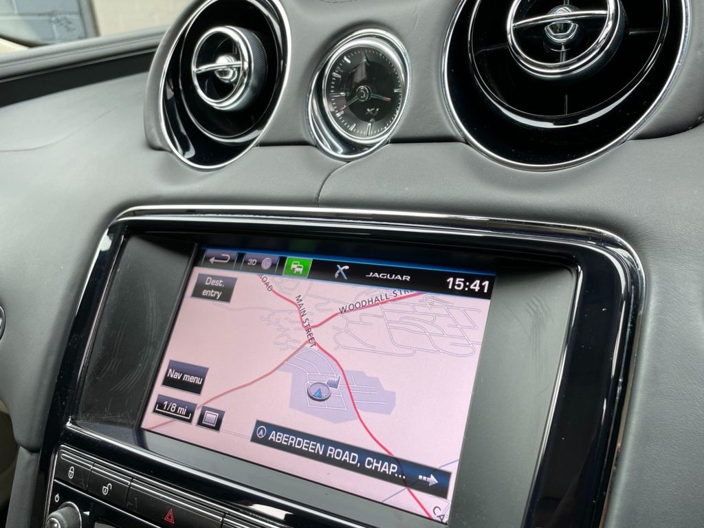 USED 2014 14 JAGUAR XJ 3.0 D V6 PORTFOLIO 4d 275 BHP 