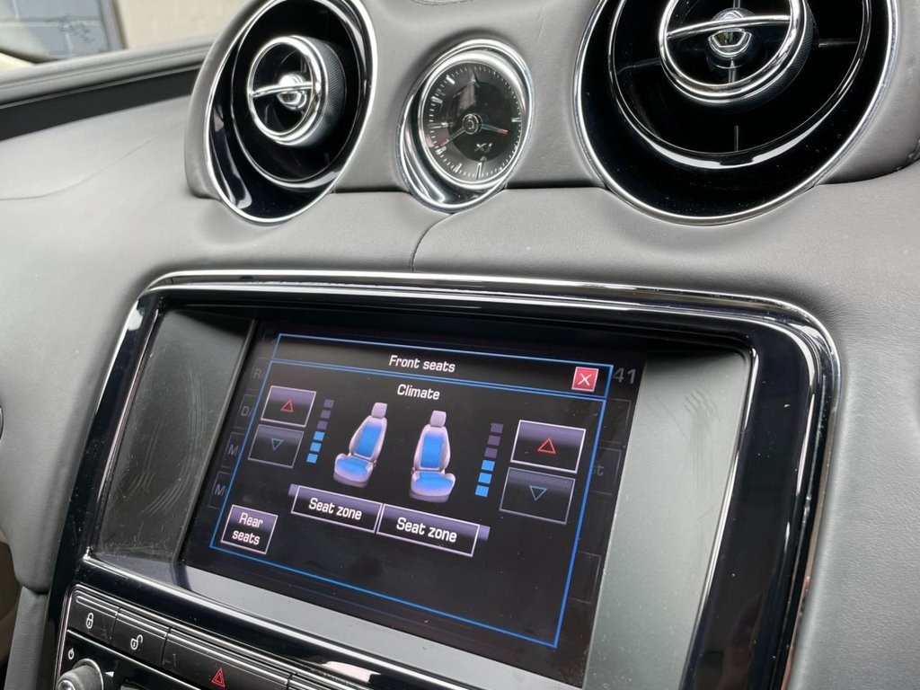 USED 2014 14 JAGUAR XJ 3.0 D V6 PORTFOLIO 4d 275 BHP 
