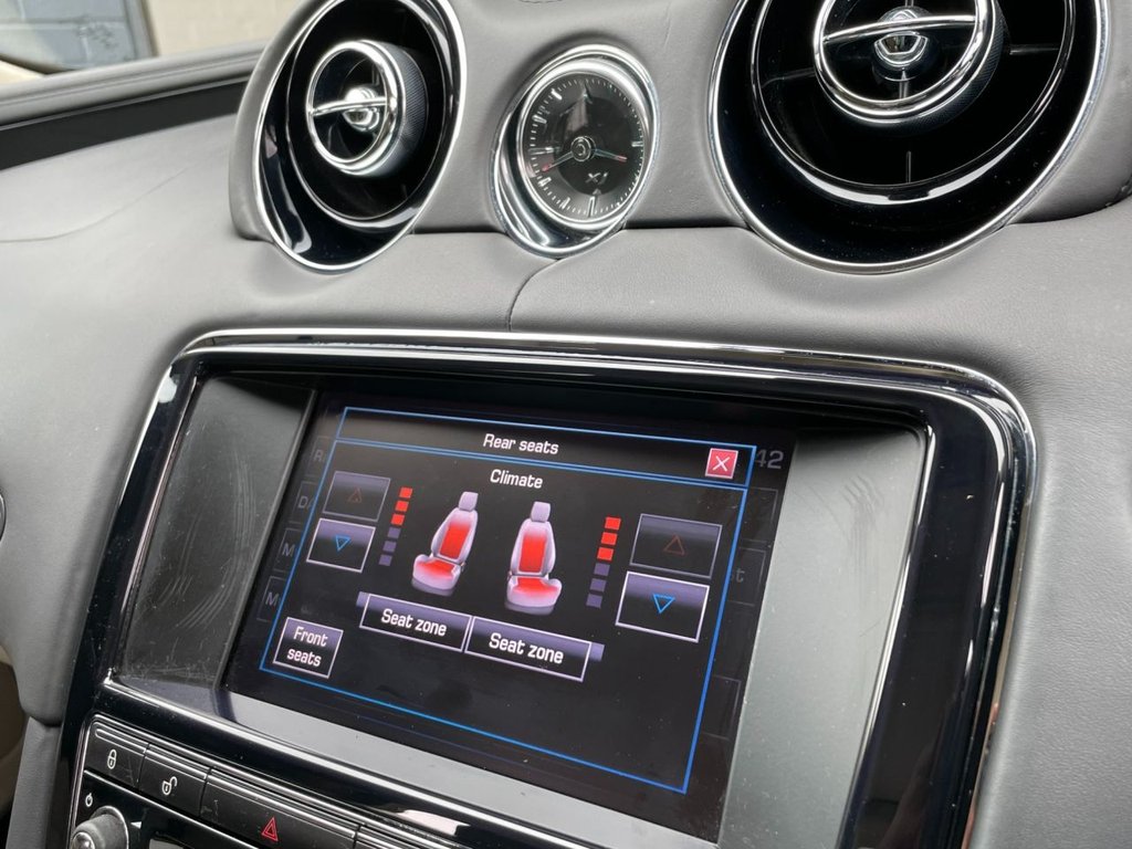 USED 2014 14 JAGUAR XJ 3.0 D V6 PORTFOLIO 4d 275 BHP 