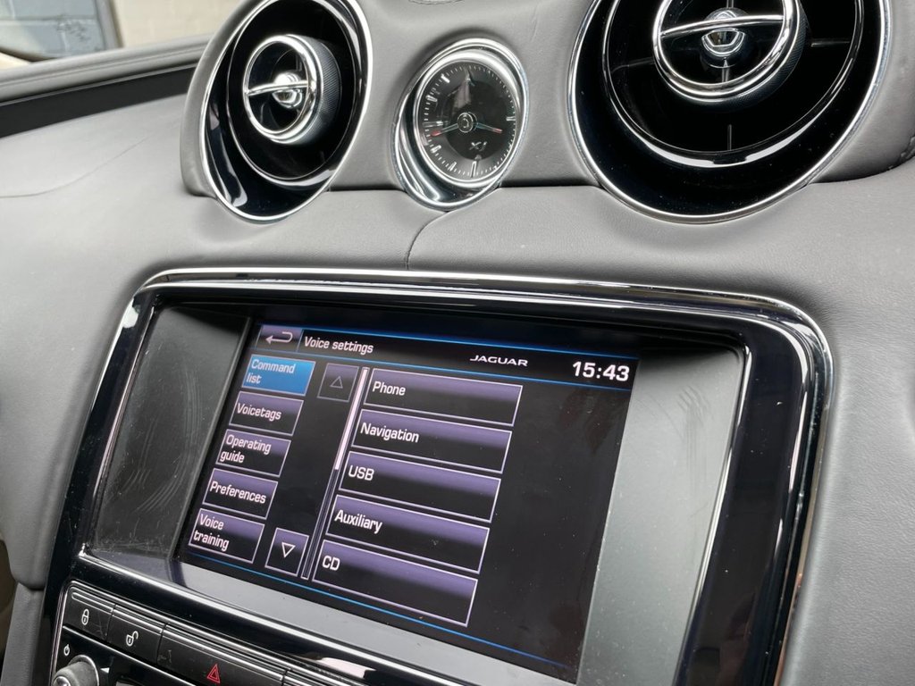 USED 2014 14 JAGUAR XJ 3.0 D V6 PORTFOLIO 4d 275 BHP 
