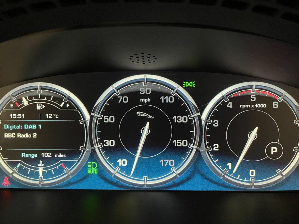 USED 2014 14 JAGUAR XJ 3.0 D V6 PORTFOLIO 4d 275 BHP 