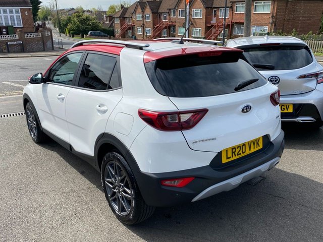 View our KIA STONIC