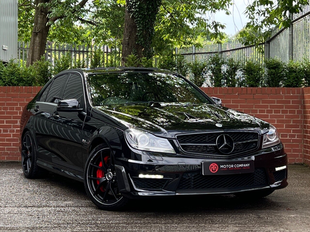 2013 63 MERCEDES-BENZ C-CLASS 6.3 C63 V8 AMG Edition 507 MCT 4dr