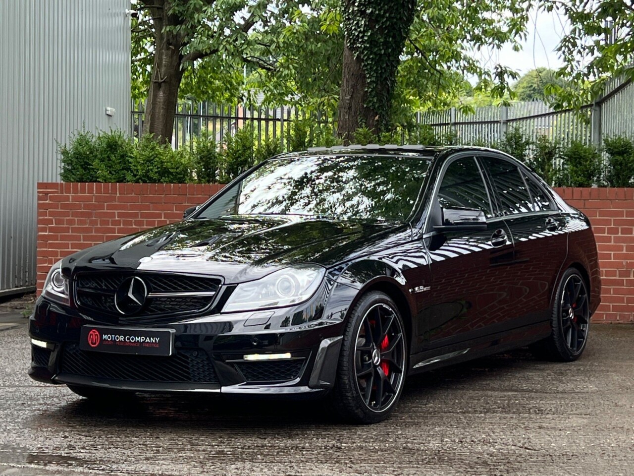 2013 63 MERCEDES-BENZ C-CLASS 6.3 C63 V8 AMG Edition 507 MCT 4dr
