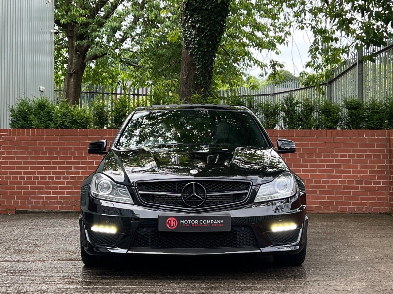 2013 63 MERCEDES-BENZ C-CLASS 6.3 C63 V8 AMG Edition 507 MCT 4dr