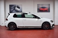 USED 2016 66 VOLKSWAGEN GOLF 2.0 GTI CLUBSPORT EDITION 40 3d 261 BHP PAN ROOF /  LEATHER / DYNAUDIO