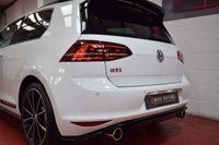 USED 2016 66 VOLKSWAGEN GOLF 2.0 GTI CLUBSPORT EDITION 40 3d 261 BHP PAN ROOF /  LEATHER / DYNAUDIO