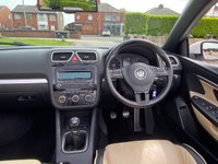 USED 2013 62 VOLKSWAGEN EOS 2.0 EXCLUSIVE TDI BLUEMOTION TECHNOLOGY 2d 139 BHP 