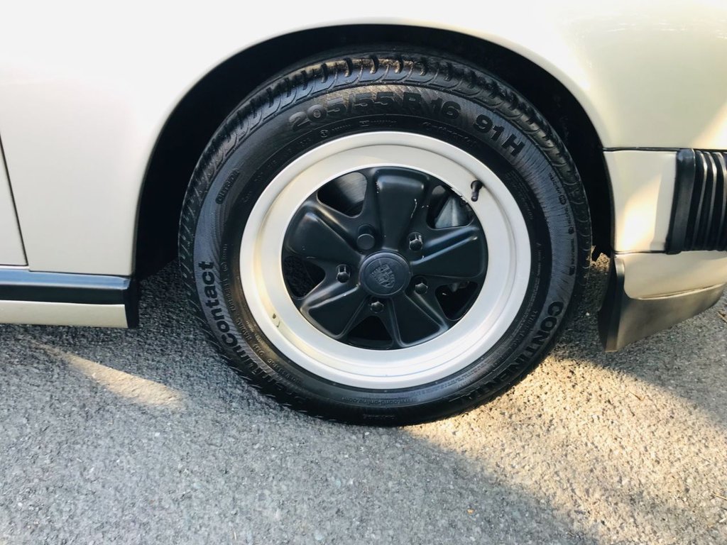 USED 1989 F PORSCHE 911 3.2 CARRERA SPORT 2d 231 BHP 