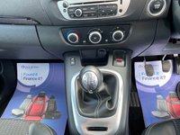 USED 2012 62 RENAULT SCENIC 1.6 DYNAMIQUE TOMTOM VVT 5d 110 BHP Stunning Example with a FSH and Sat Nav