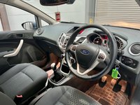 USED 2009 59 FORD FIESTA 1.4 TITANIUM 5d 96 BHP Avalon Blue,Cruise,Bluetooth